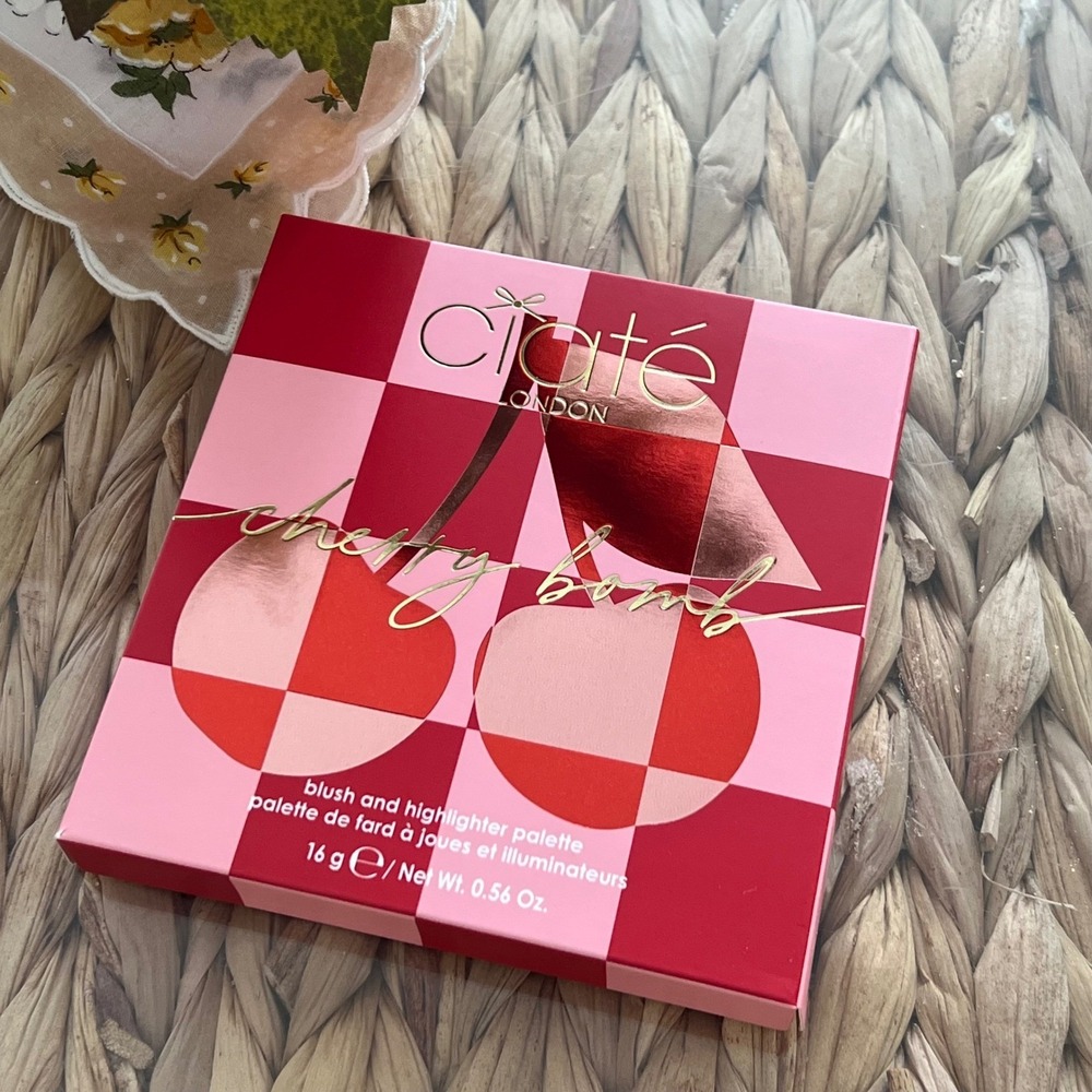 Ciate London Cherry Bomb Blush and Highlighter Palette Light Medium 16g New